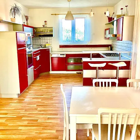 Vojta Apartman *